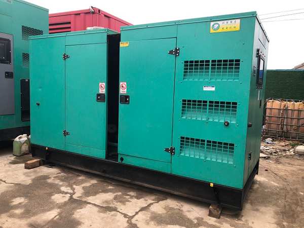 修文怎样合理控制磷酸铁锂蓄电池的充放电倍率以延长其使用寿命？